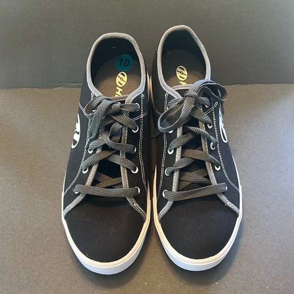 healys Other - Healys Shoes (with wheels!!) Size 10 men’s NWOT